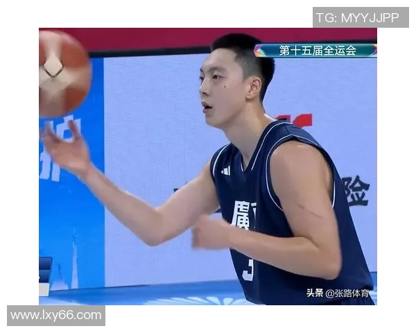 胡明轩谈季后赛重要性强调篮板防守与细节拼搏的决胜关键 胡明轩谈季后赛重要性强调篮板防守与细节拼搏的决胜关键