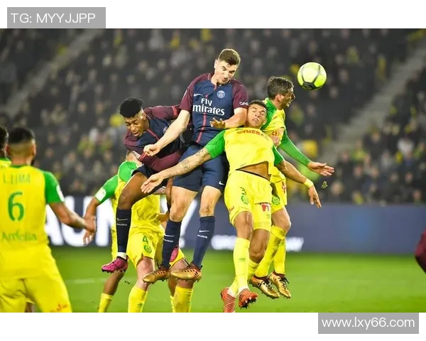 巴黎圣日耳曼主场迎战里尔期待精彩对决与球迷热情共鸣